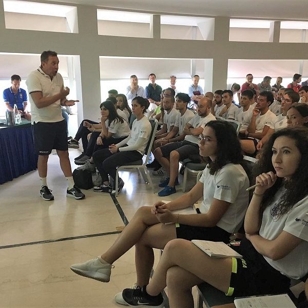 Disposizioni tecniche di Abagnale al gruppo del calcio a 5