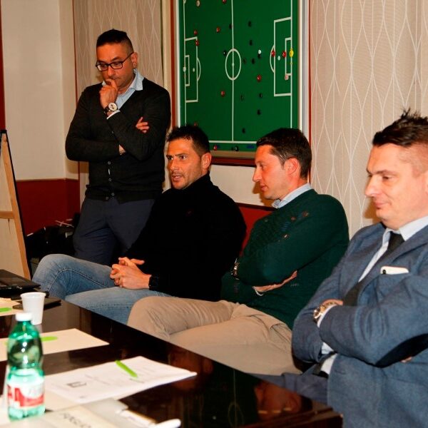 Da sx: Gubinelli, l'arbitro CAN A Pasqua, Intagliata e il Vicepresidente CRA Grispigni