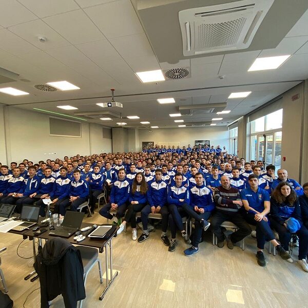 Gli arbitri in aula per la riunione tecnica