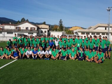 Foto di gruppo in campo
