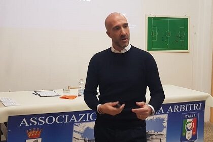 Zannier durante la riunione