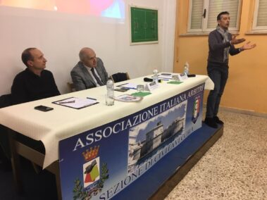 Dobosz durante la riunione