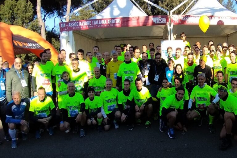 Foto di gruppo degli arbitri presenti