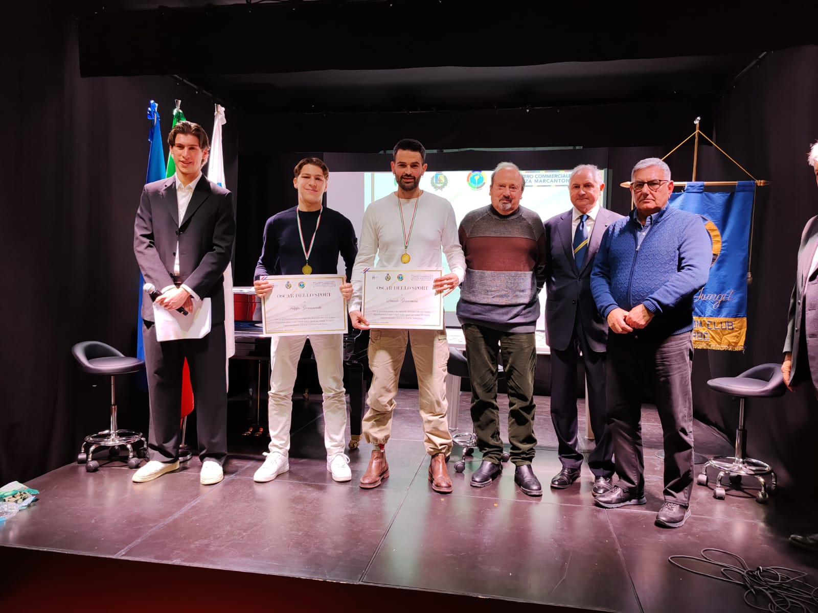 un momento della premiazione di giovannetti e giacomini